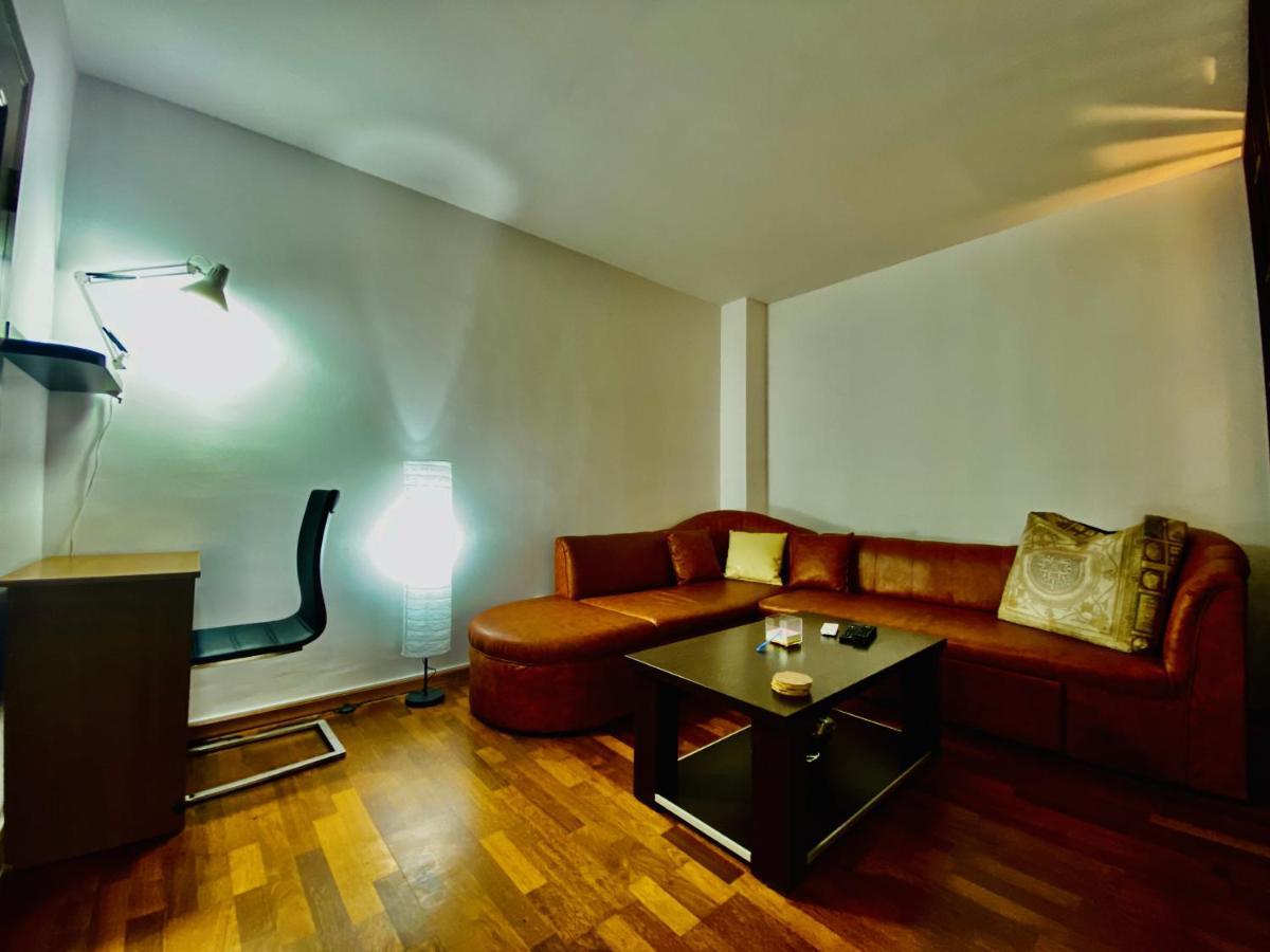 Central & Comfortable Studio Targoviste Luaran gambar