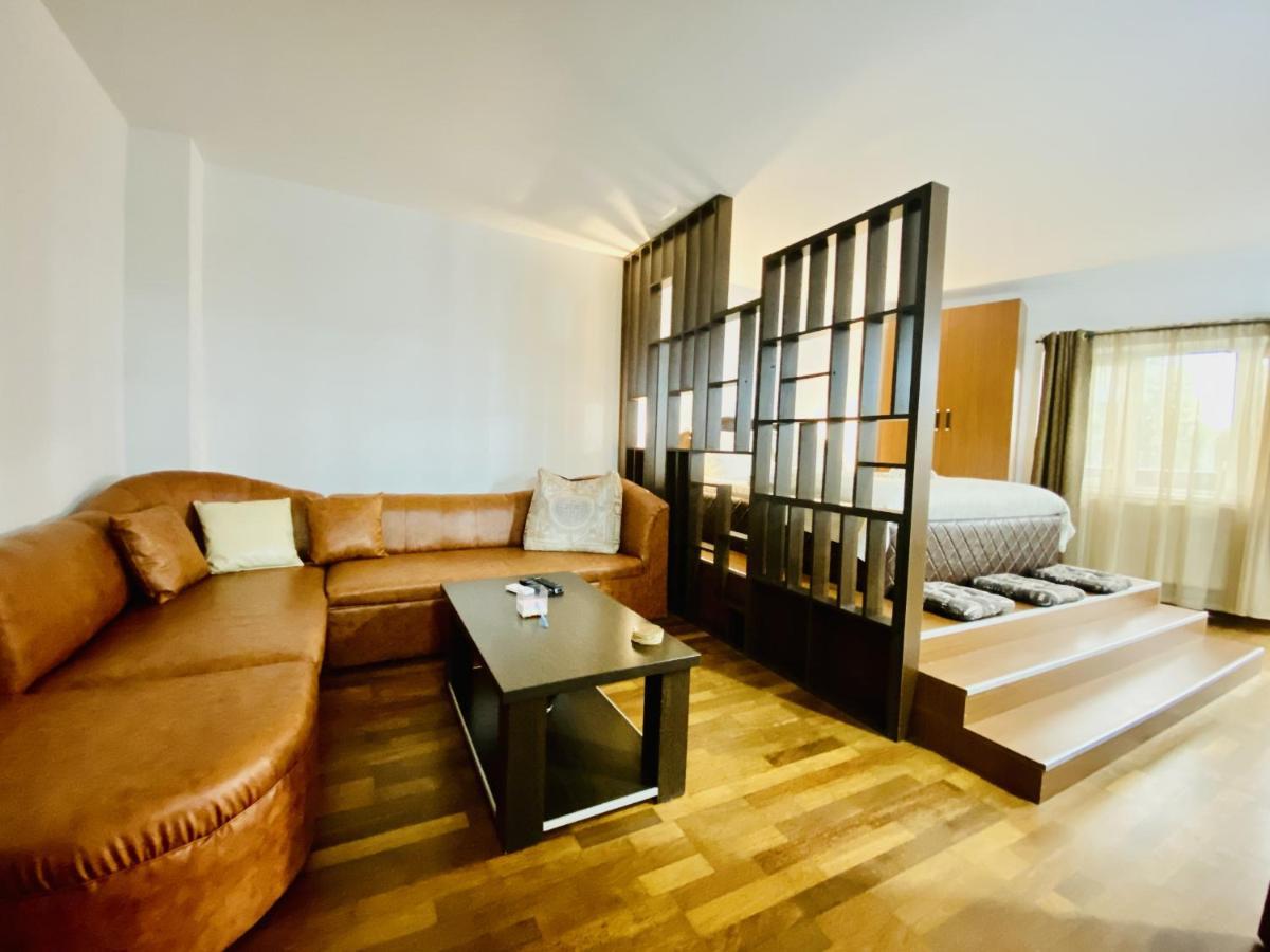 Central & Comfortable Studio Targoviste Luaran gambar